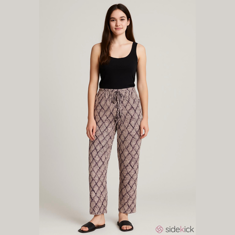 Women’s Secret Purple and White Patterned Pants